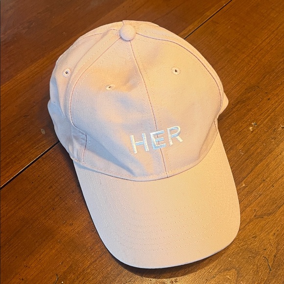 Burberry Her Pink Baseball Cap - Picture 3 of 12